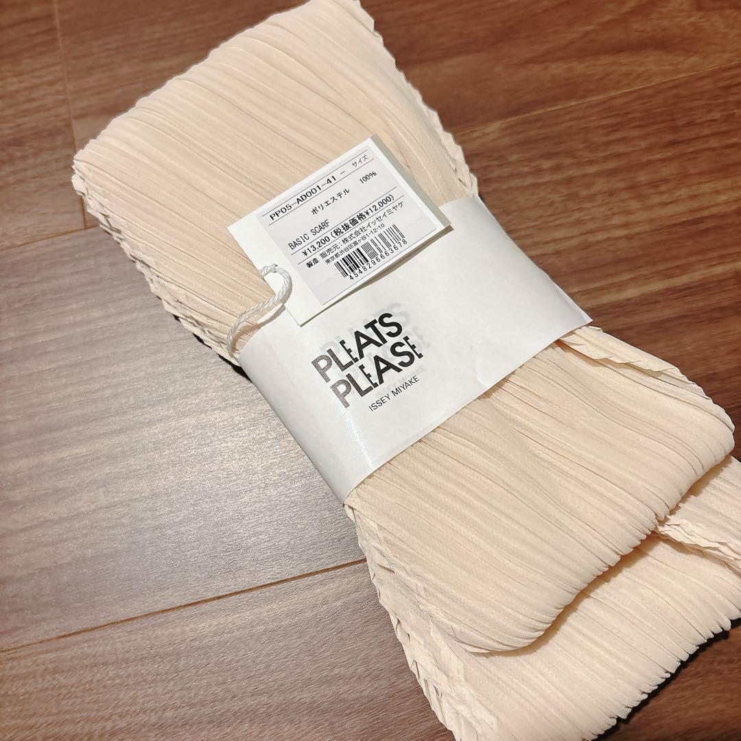新品　タグ付　未使用　プリーツプリーズBASIC SCARF スカーフ　ベージュ
