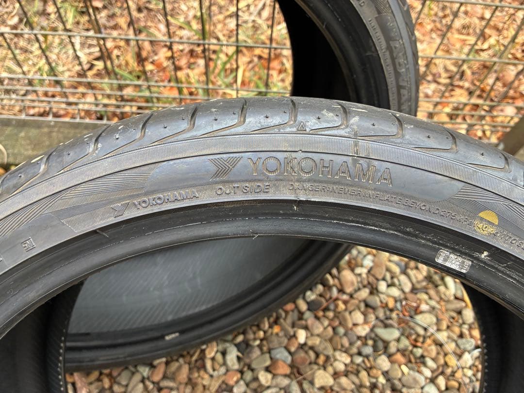 ヨコハマ　アドバンスポーツ　V105 245/35R20 8部山