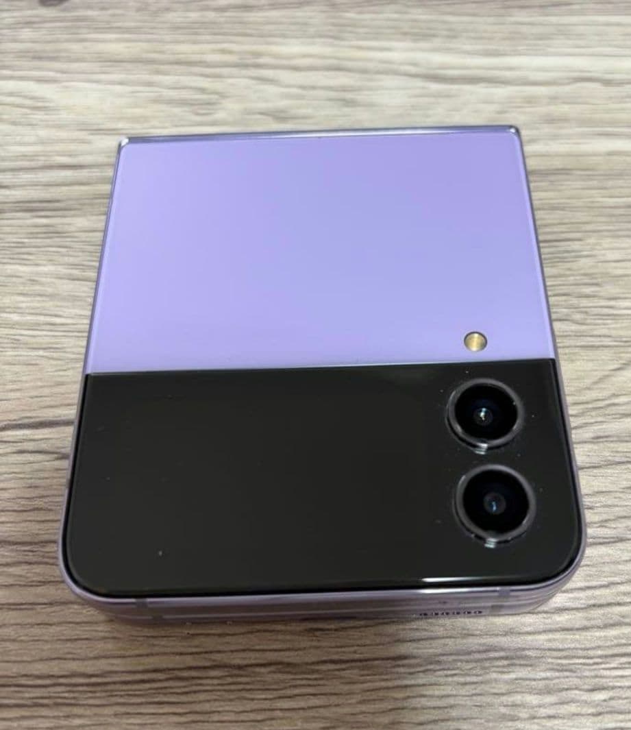 【中古】Samsung Galaxy Z Flip4 パープル