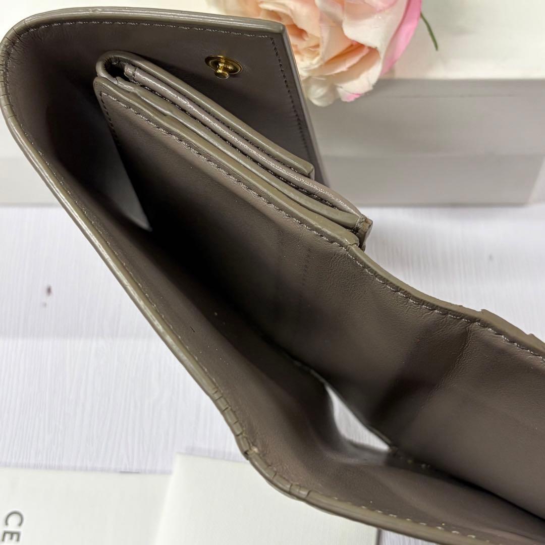 新品同様‼️ 現行　セリーヌ　CELINE 財布　折り財布　グレインカーフスキン