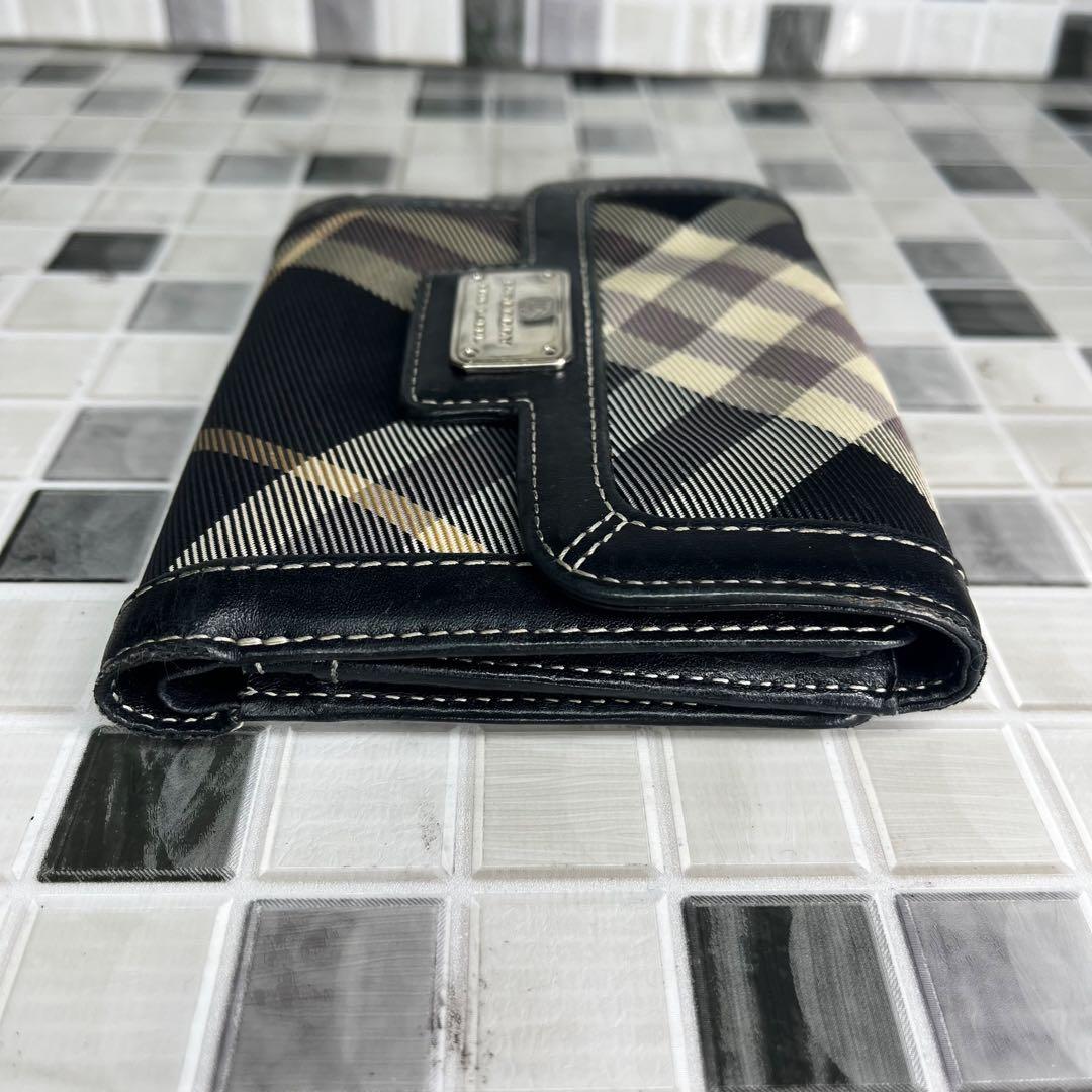 美品 Burberry バーバリーブルーレーベル 二つ折り財布
