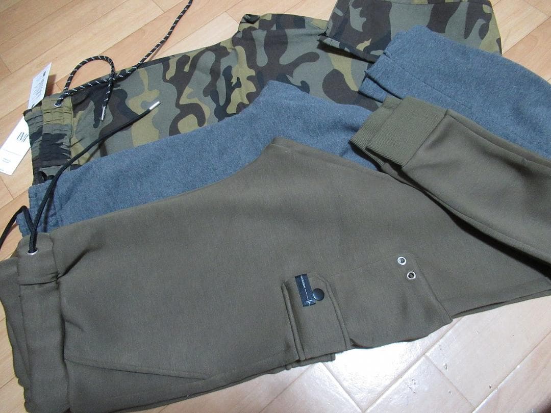 四ノ宮伽月極駐車場　　パンツ３本セット