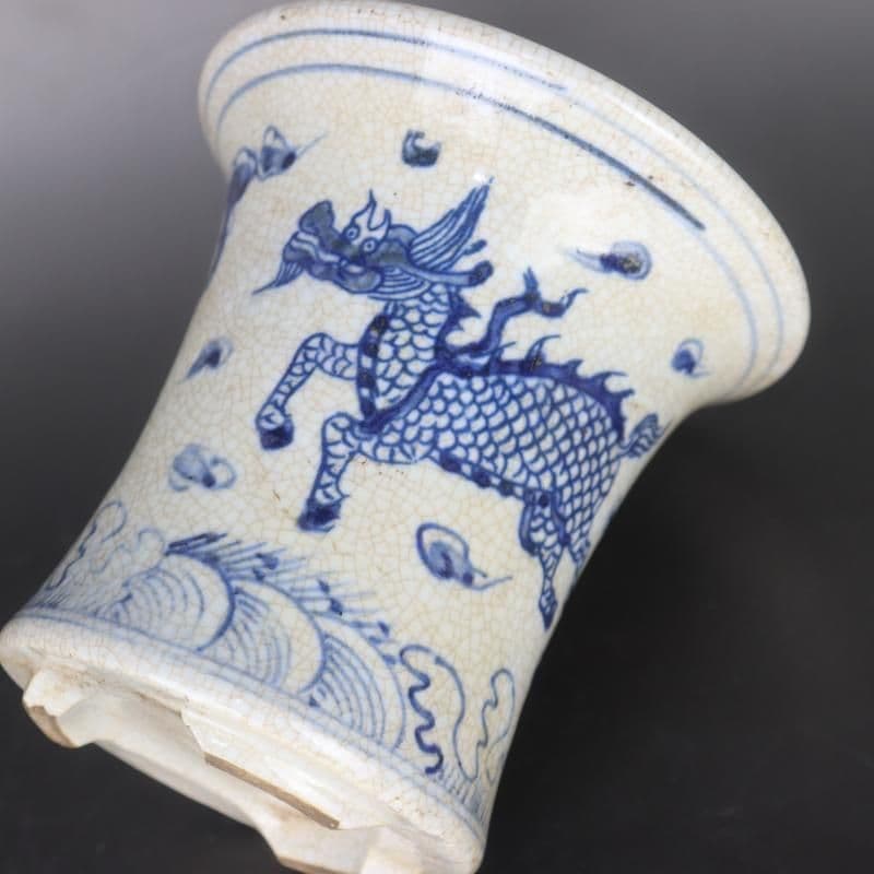 青花麒麟紋三脚香炉 景徳鎮 陶磁器 装飾品 現代工芸品 美術品 置物