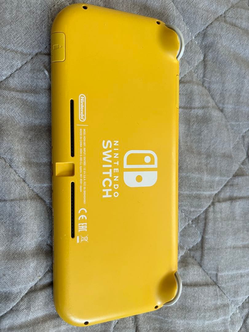 Nintendo Switch Lite イエロー 本体（保護カバー付）