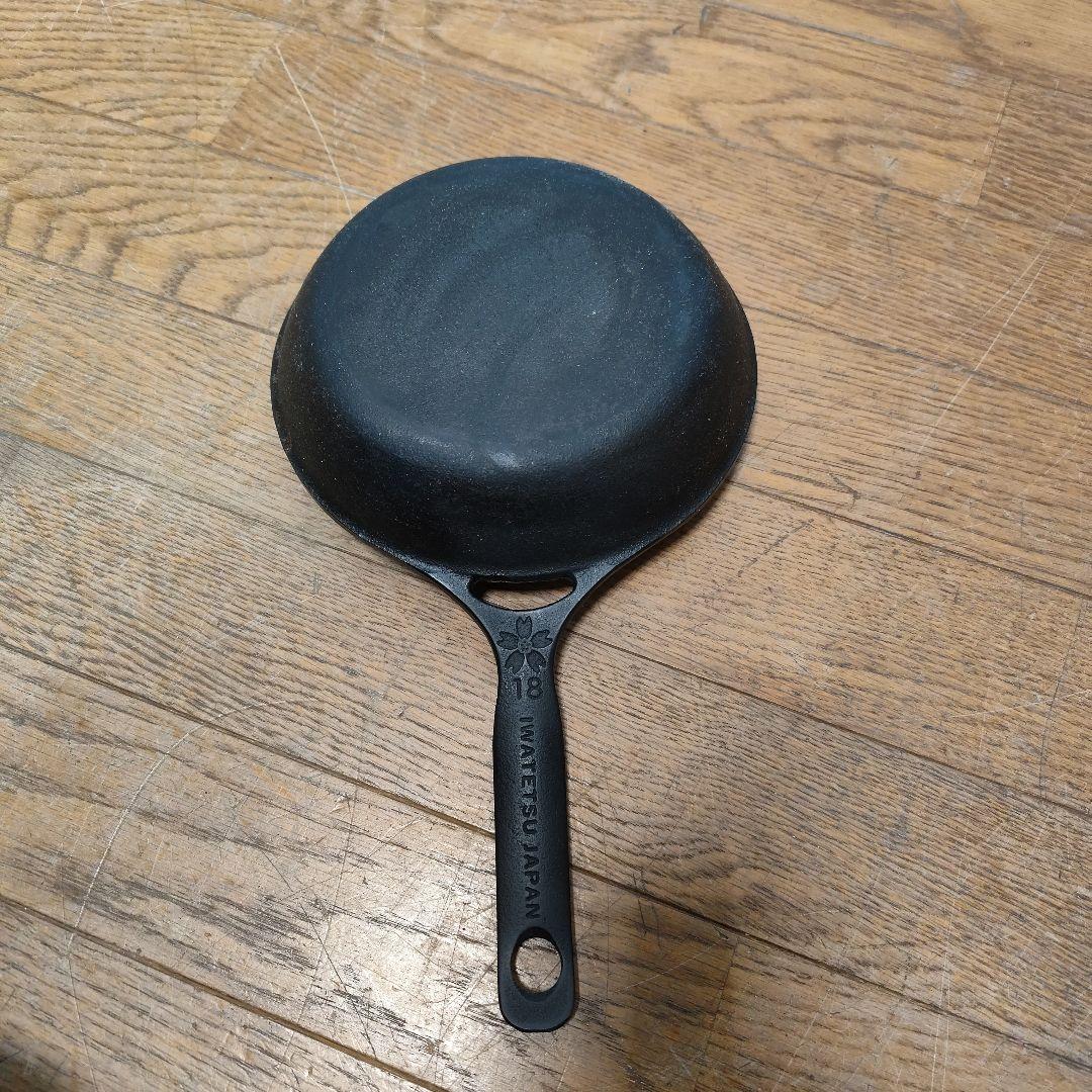岩鉄鉄器ダクタイルパン PFAS不使用の鉄フライパン18cm