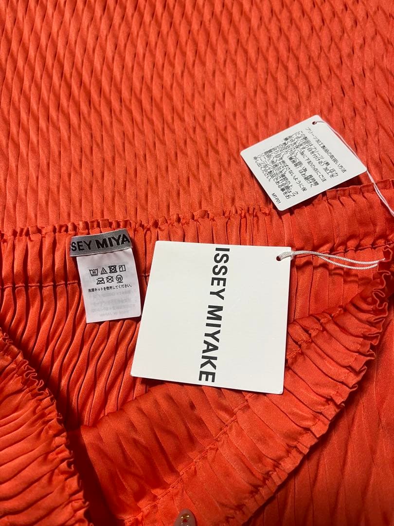 ISSEY MIYAKE DIFFUSED PLEATSスカート　オレンジ