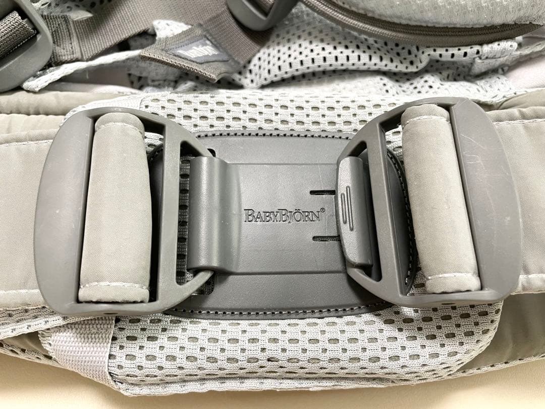 【美品】BABYBJÖRNベビービョルンハーモニー エアー メッシュ シルバー