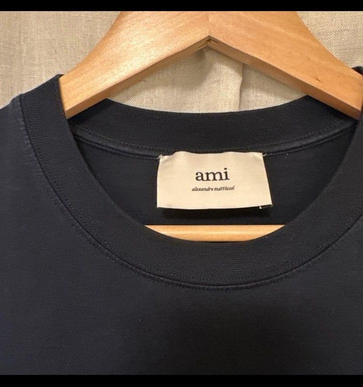 ami Paris ネイビー t シャツ