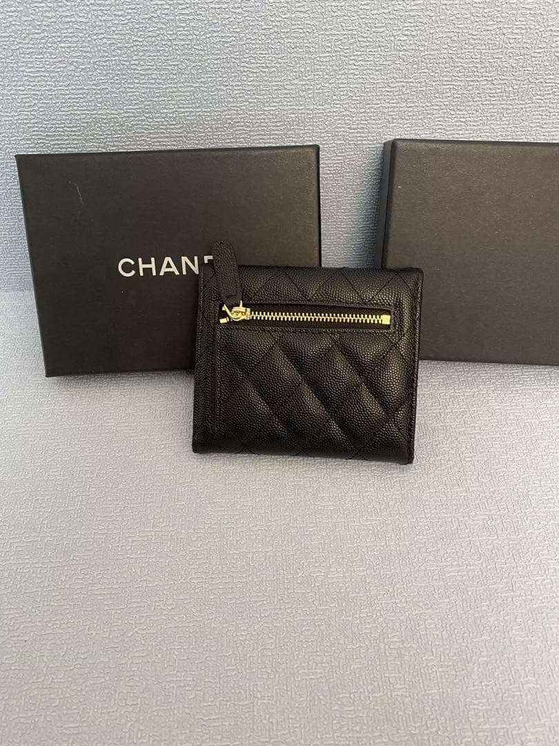 CHANEL キルティング三つ折り財布 ブラック