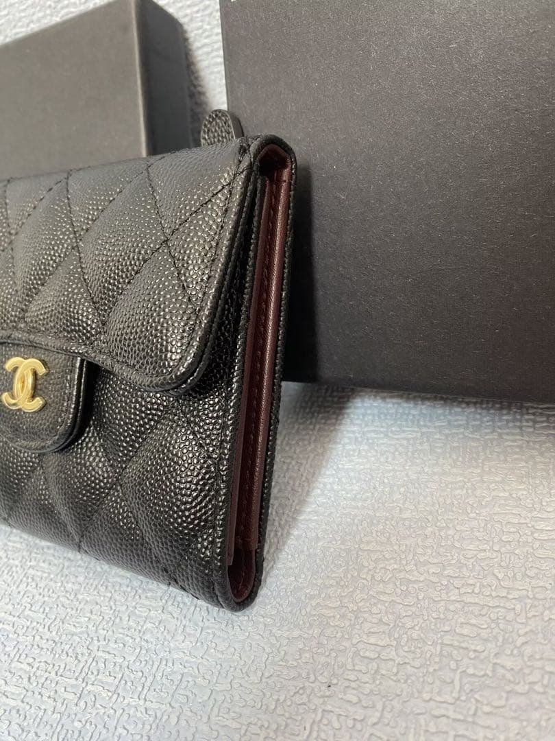 CHANEL キルティング三つ折り財布 ブラック