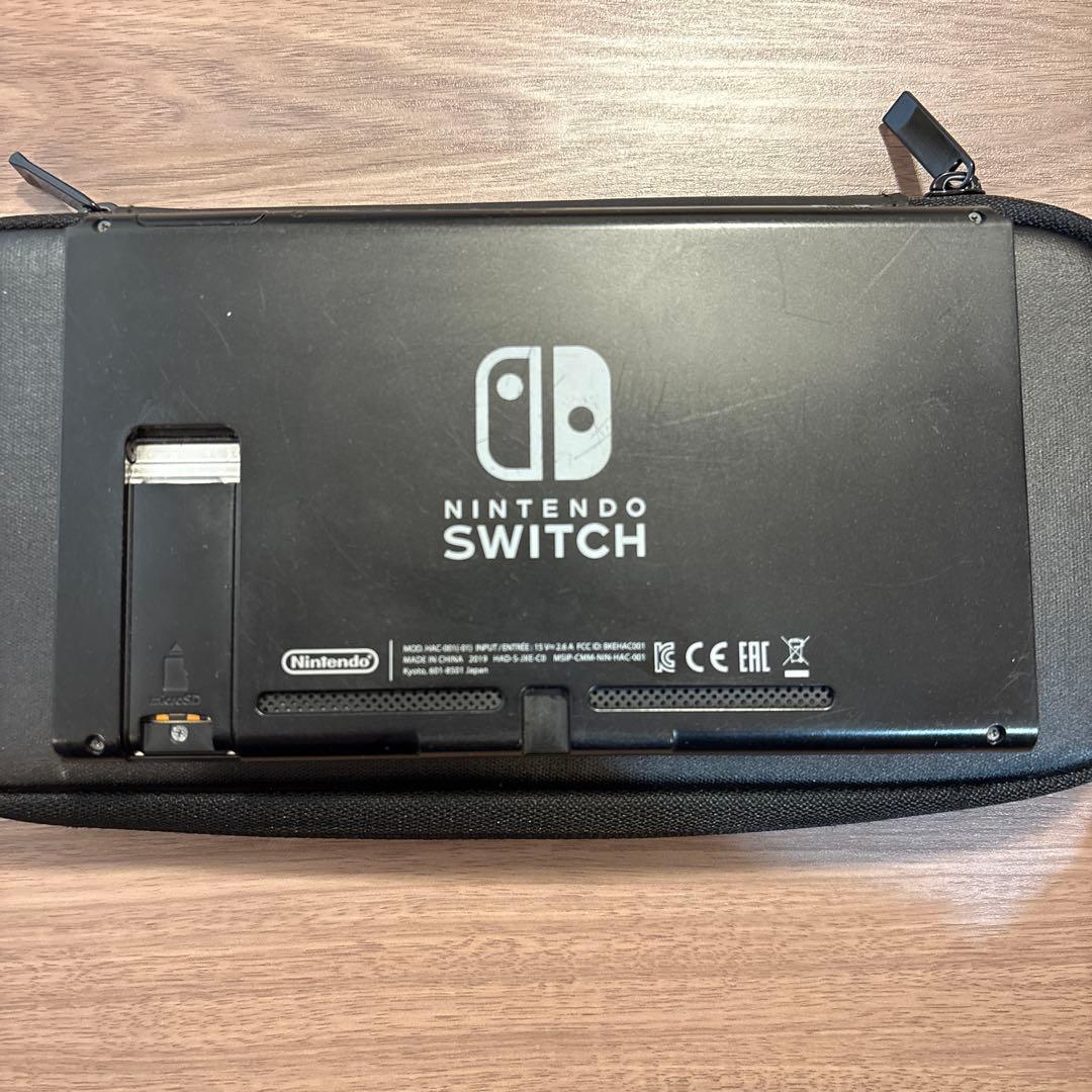 Nintendo Switch 本体　収納ケース付き