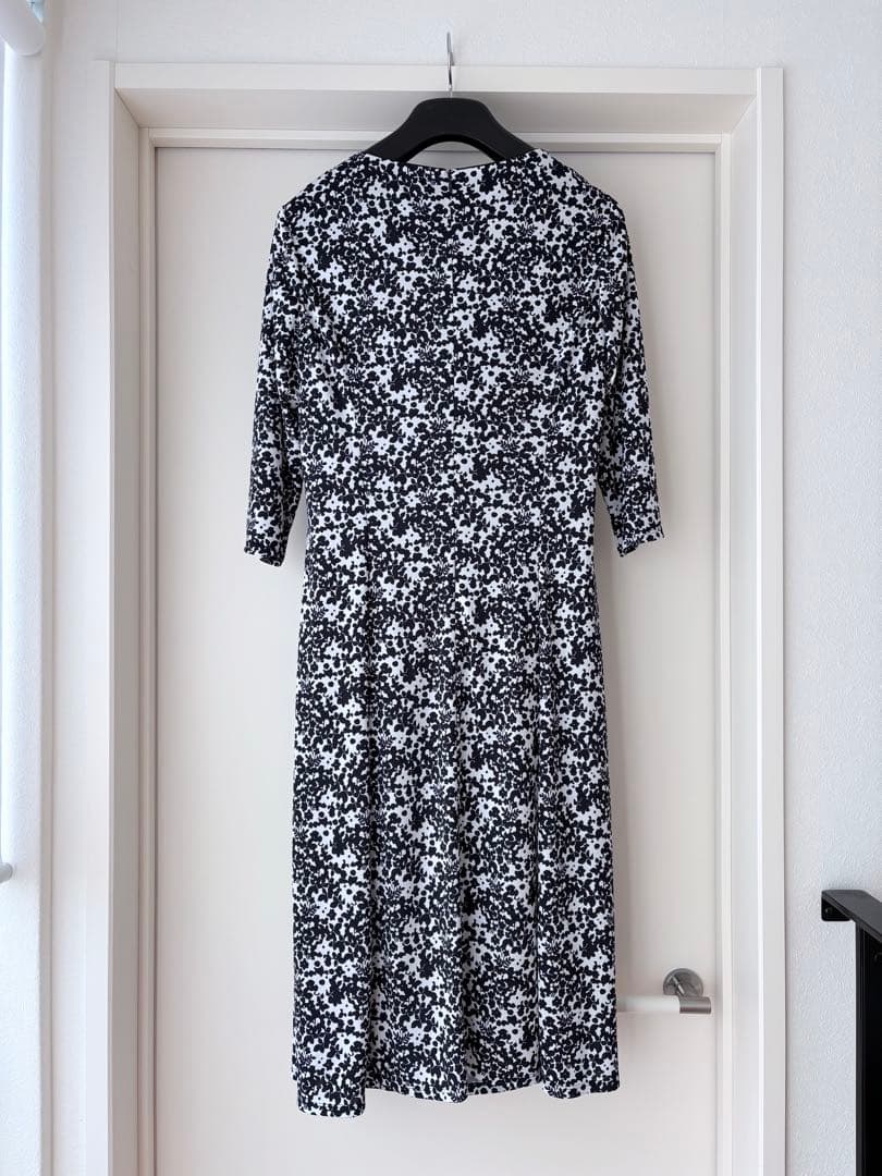 TRANS WORK モノトーン花柄七分袖ワンピース サイズ（新品、未使用）