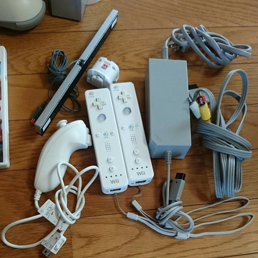 Wii本体 ソフト6本 コントローラー2本 ボード付き