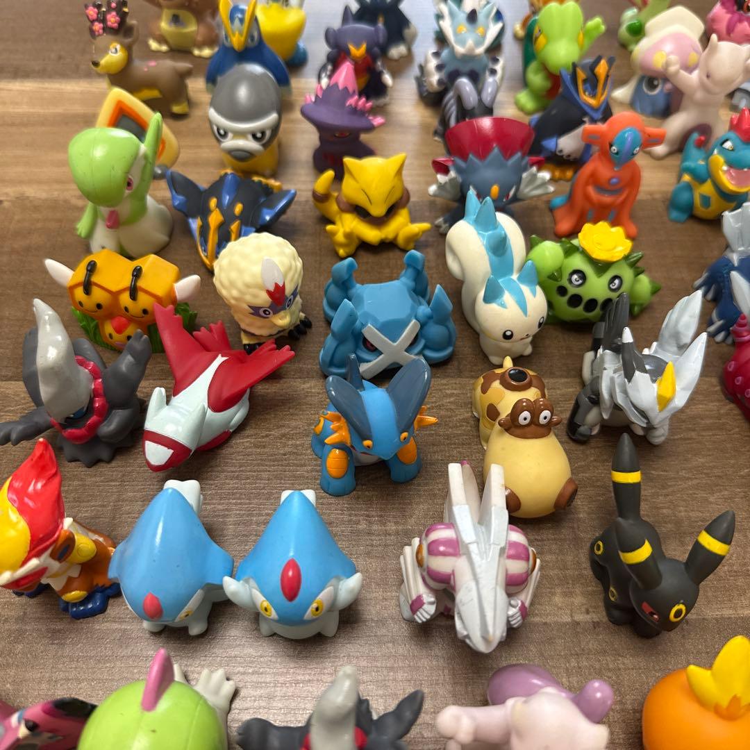 ポケモンフィギュア ソフビ　指人形　コレクション 100体