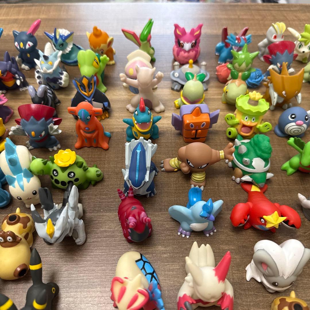 ポケモンフィギュア ソフビ　指人形　コレクション 100体