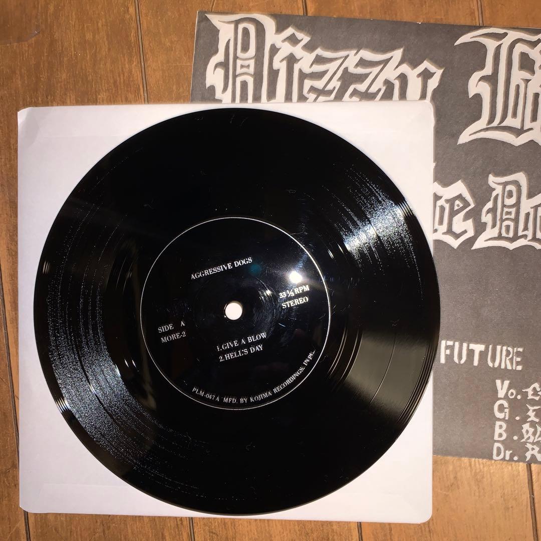AGGRESSIVE DOGS(アグレッシブドッグス)/DIZZY LIFE