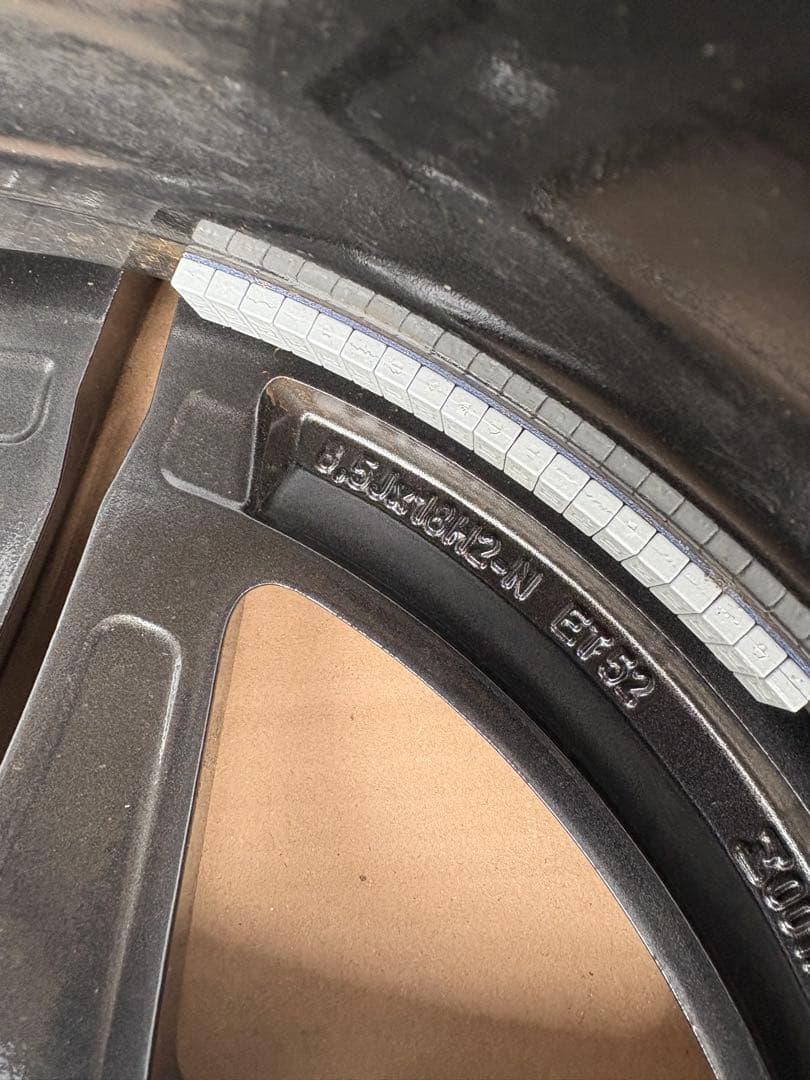 美品！メルセデスベンツAMG 純正アルミホイール　W206 8.5j-18
