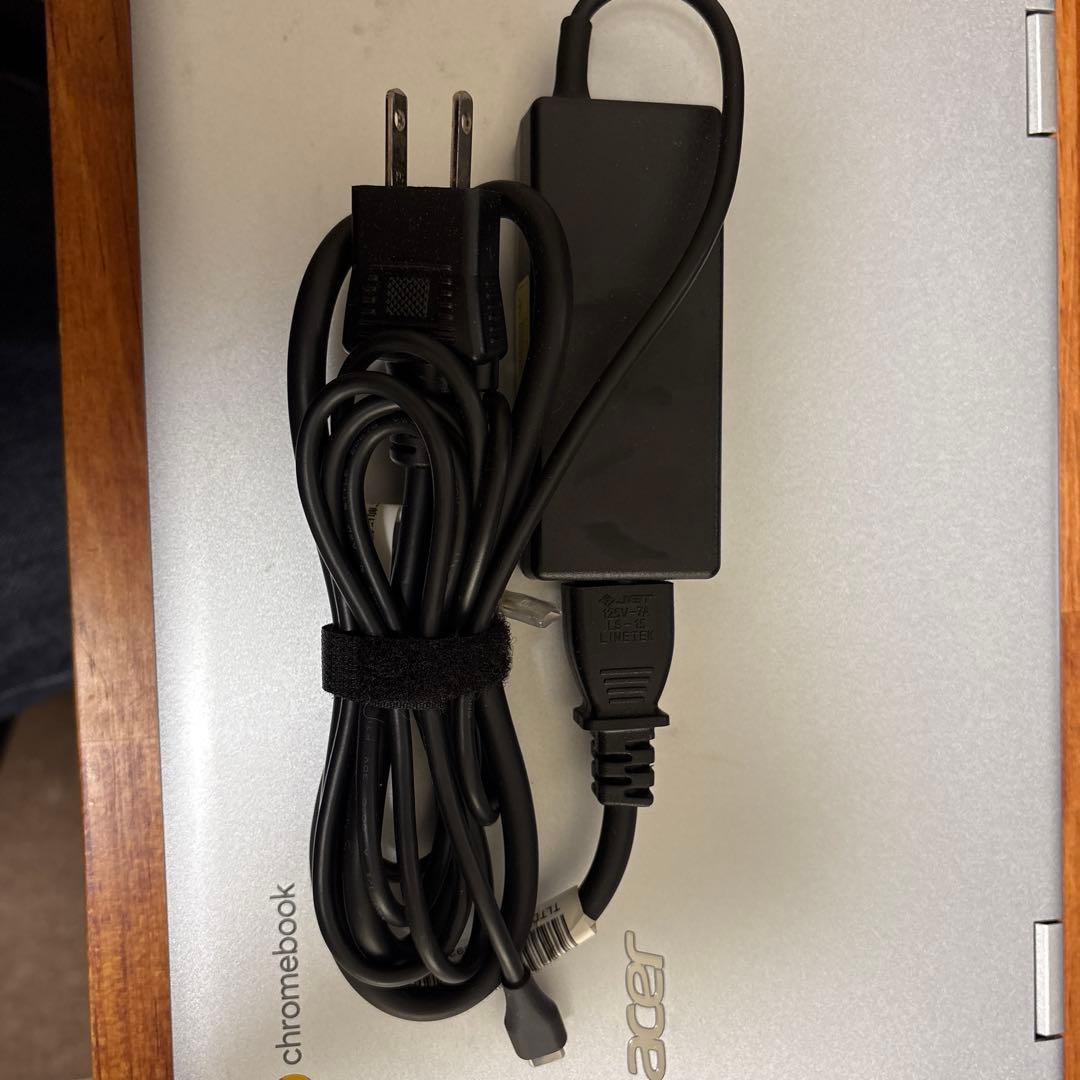 Acer Chromebook 箱、説明書、ACアダプタ付き