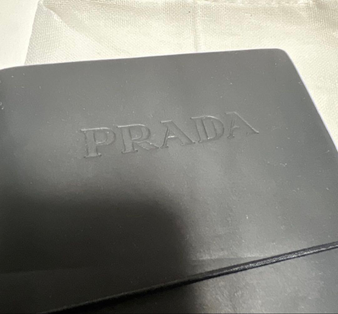 PRADA トラベラーズノート パスポート 黒 ブラスタグ、ブラスクリップ、ペン