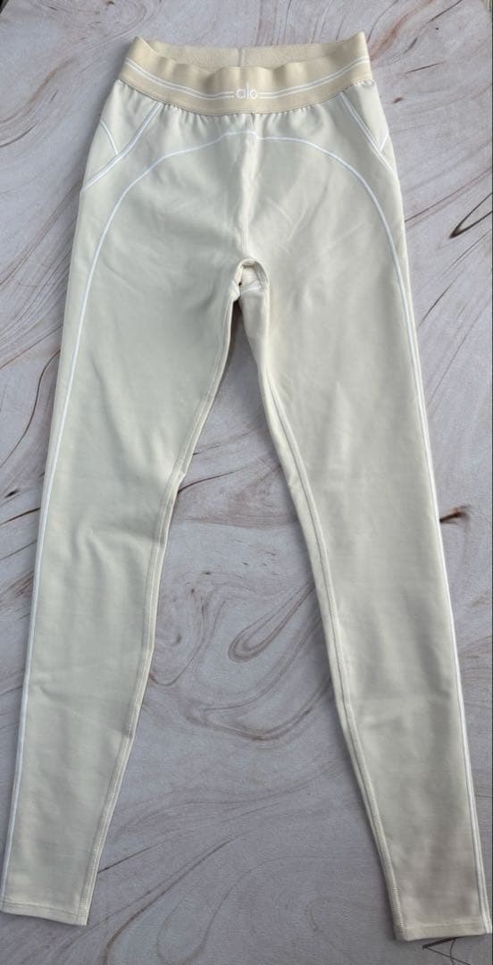 最終値下げ【美品】Alo airbrush leggings