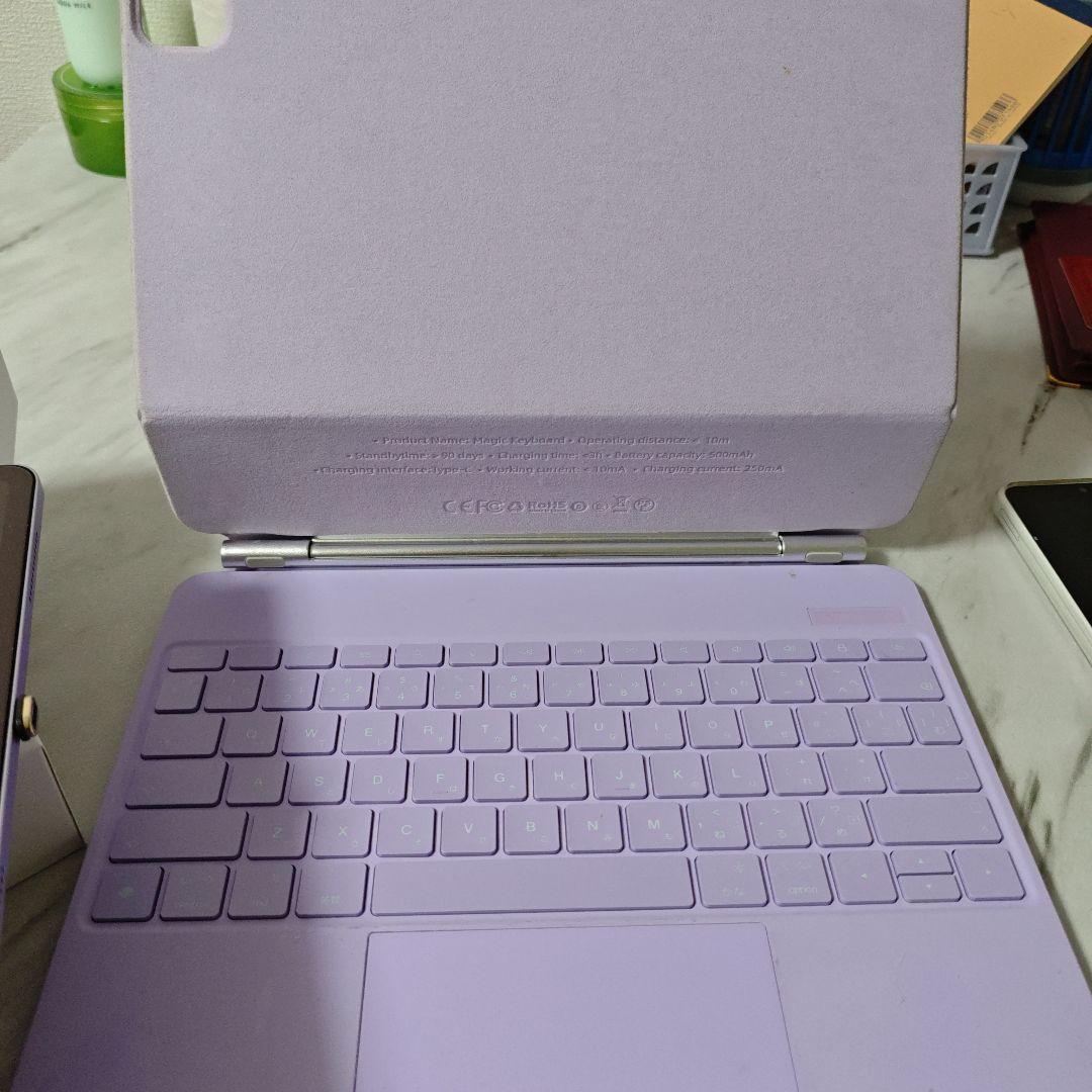 k*7様 iPad Air 13インチ(M2) 256GB キーボード　アップル