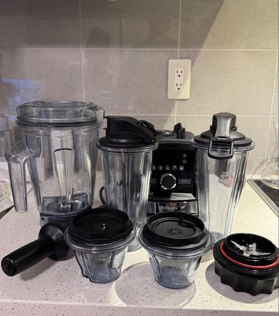 Vitamix ブレンダー 本体と付属品　アメリカ仕様