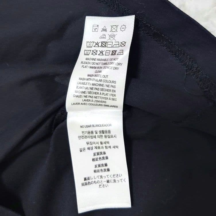ティアラ　【良品】BURBERRY　Tシャツ　黒　ネックノヴァチェック　S