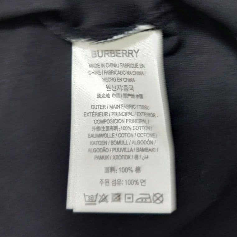 ティアラ　【良品】BURBERRY　Tシャツ　黒　ネックノヴァチェック　S