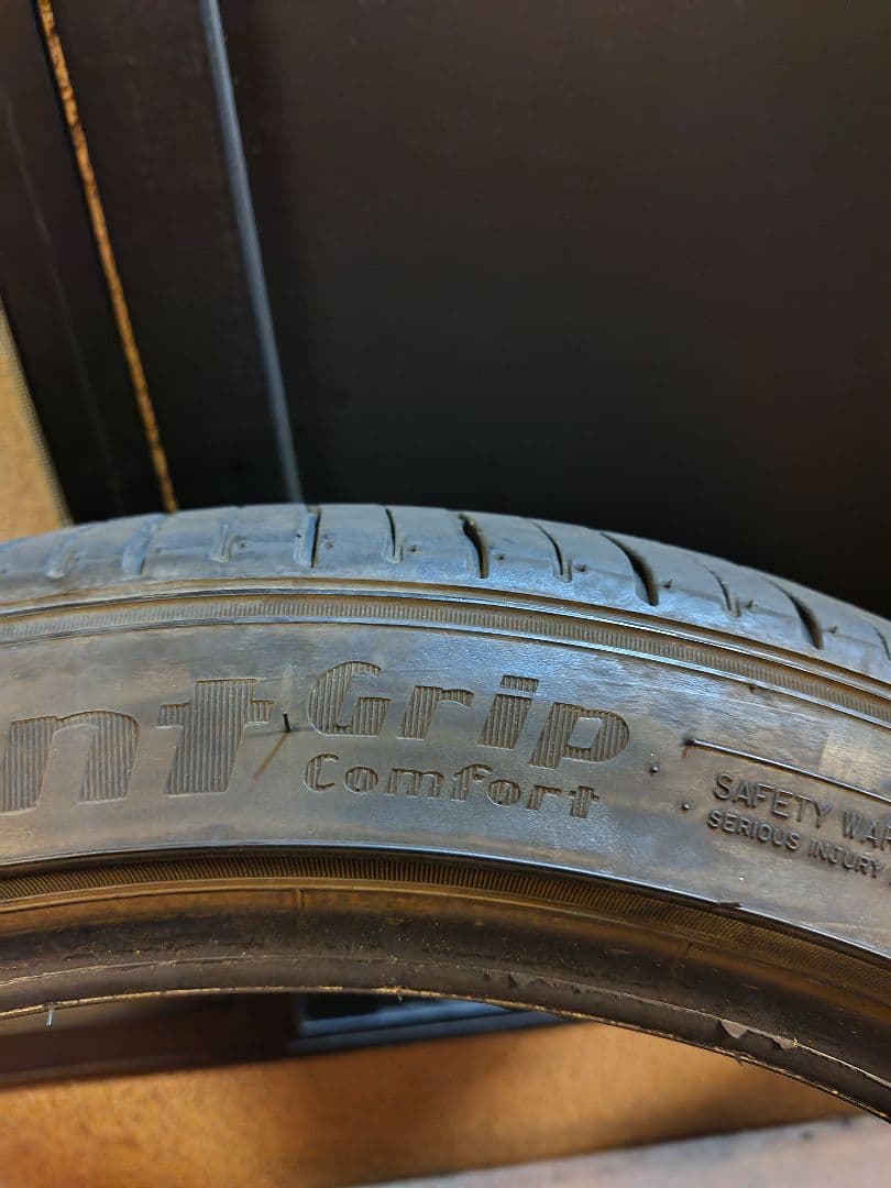 マル215/45/R18　グッドイヤー　Efficient Grip 　㉚