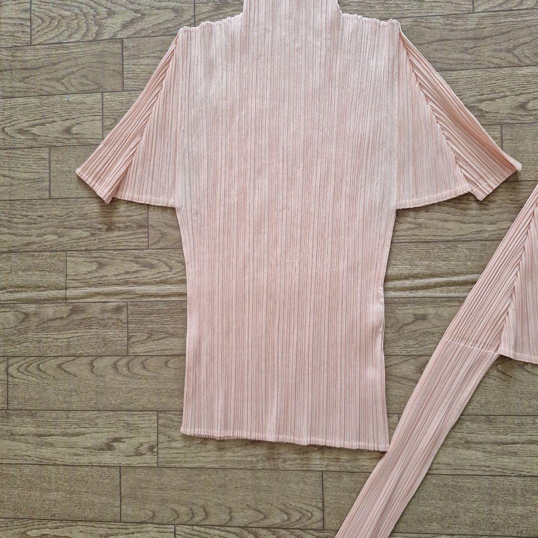 PLEATS PLEASE カットソーとボタン付きシャツ
