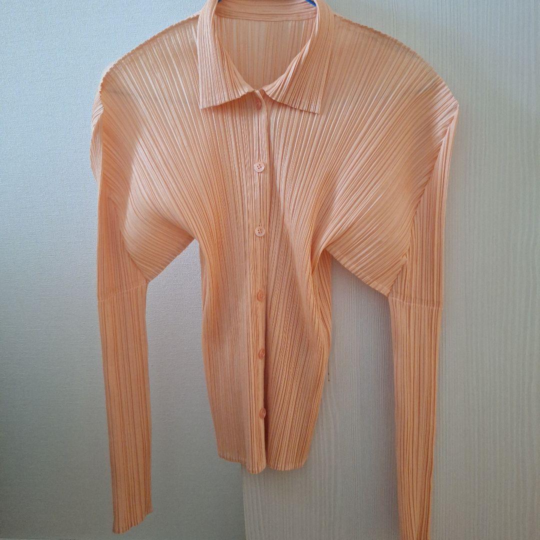PLEATS PLEASE カットソーとボタン付きシャツ