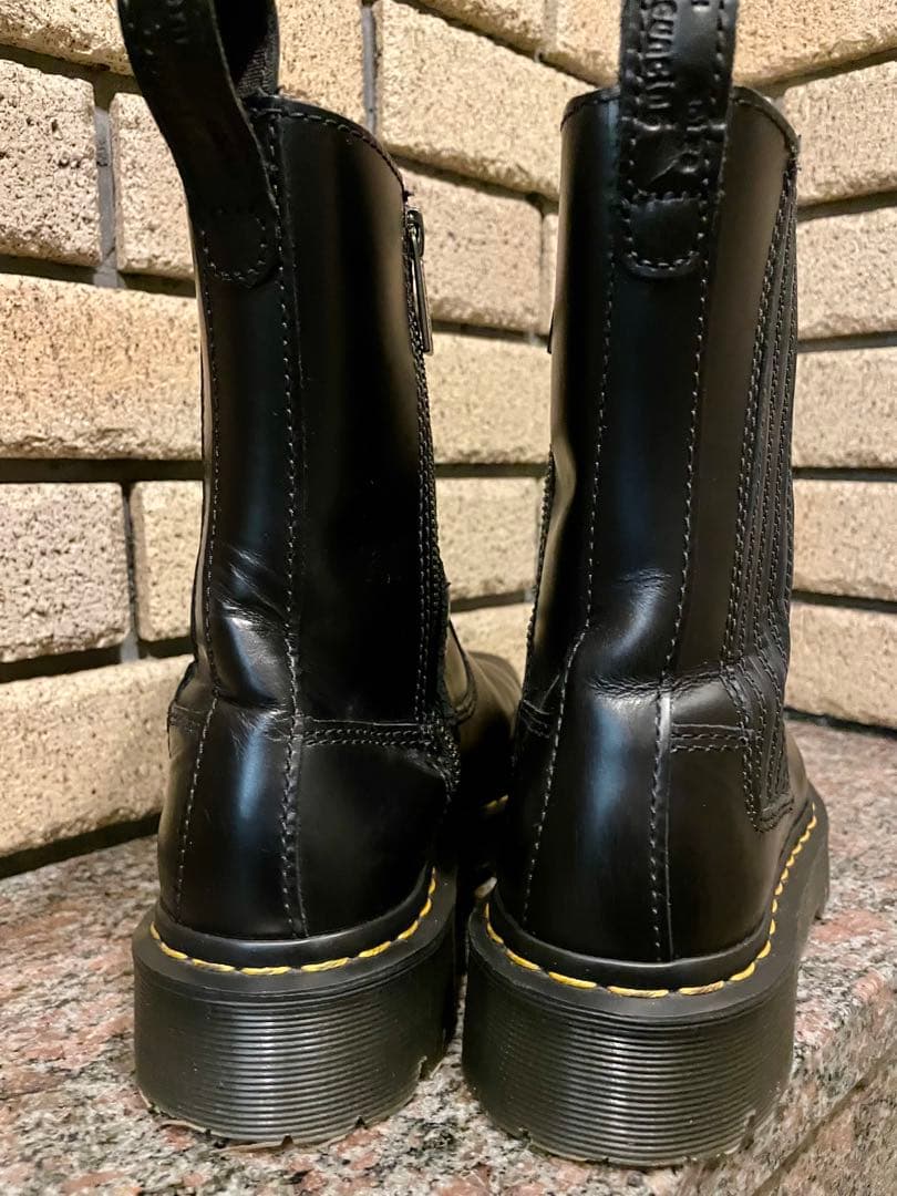 まるちゃん　Dr.Martens ドクターマーチン サイドジップ ブーツ