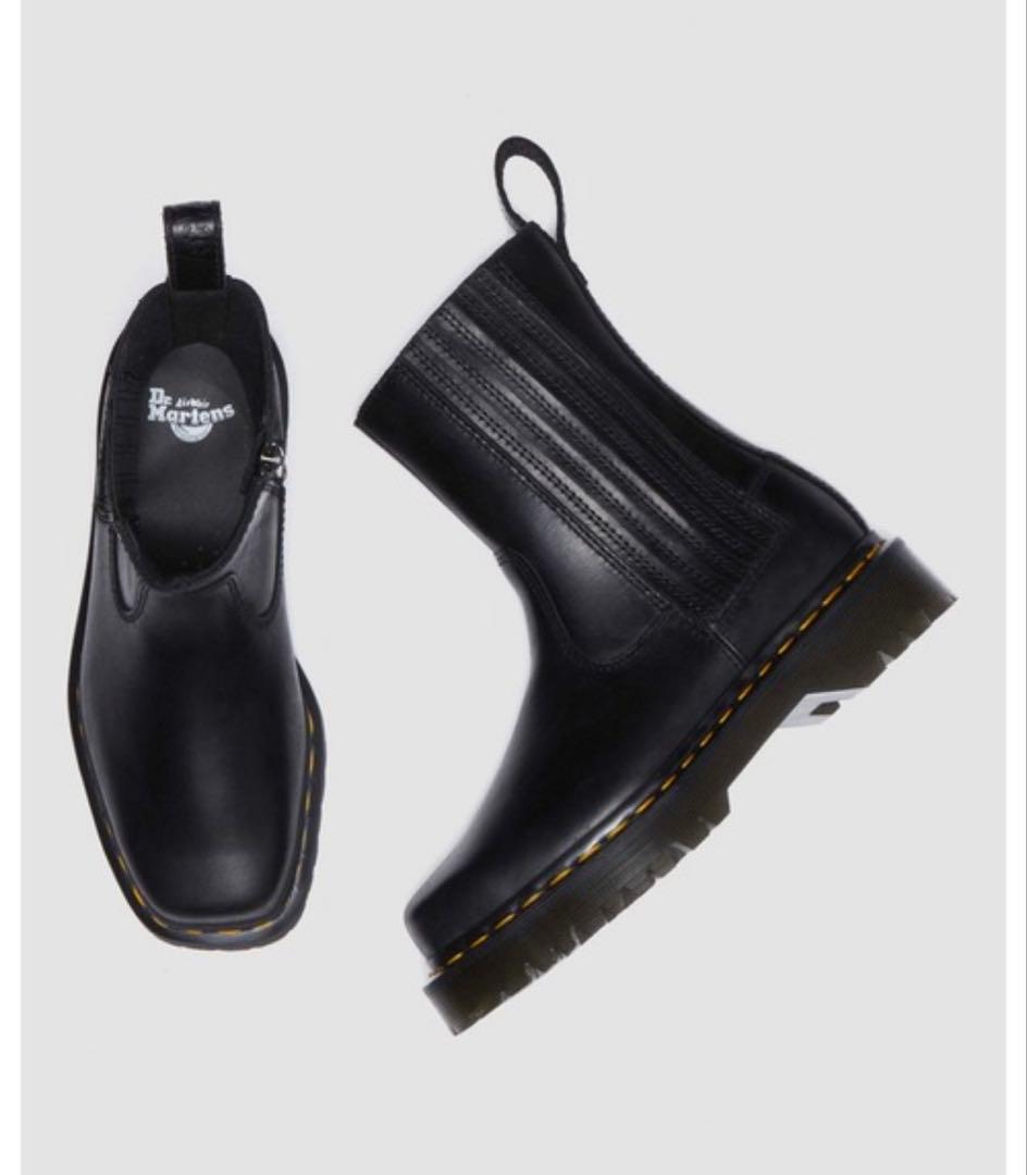 まるちゃん　Dr.Martens ドクターマーチン サイドジップ ブーツ