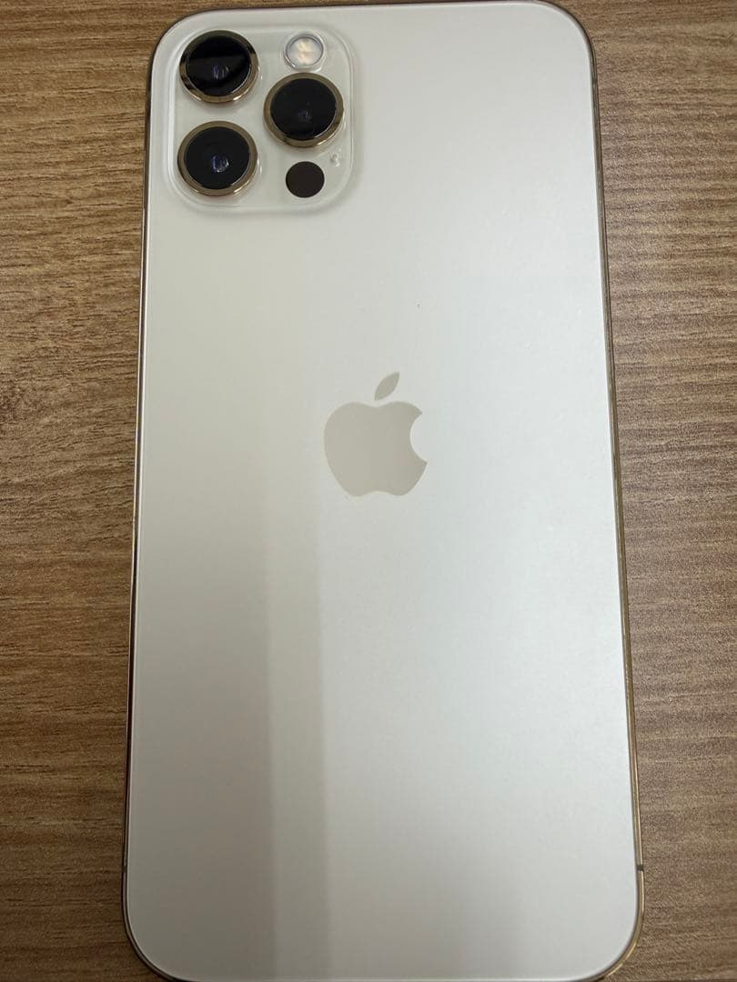 iPhone 12 Pro 128GB ゴールド 84% 判定○ 新品ケーブル付
