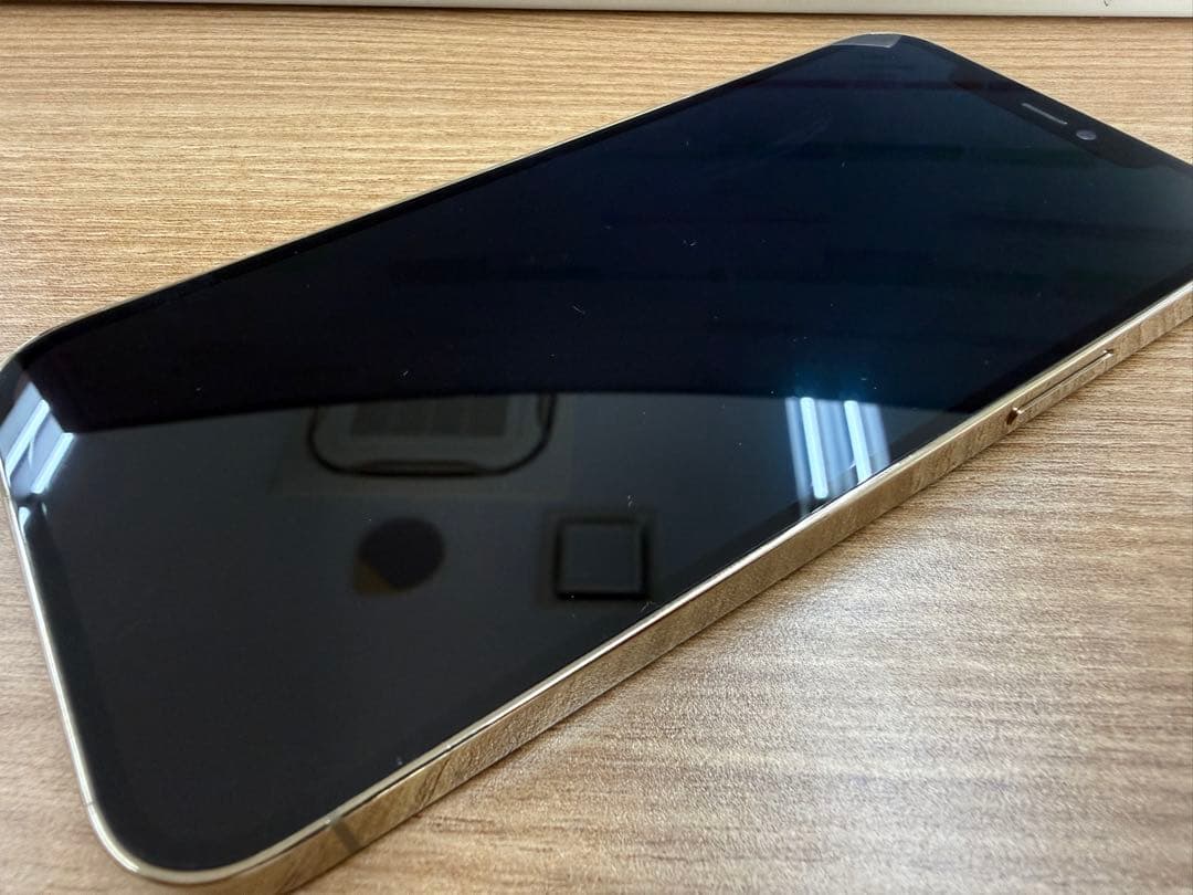 iPhone 12 Pro 128GB ゴールド 84% 判定○ 新品ケーブル付