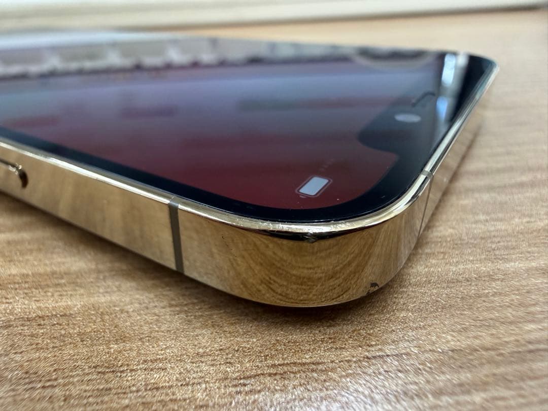 iPhone 12 Pro 128GB ゴールド 84% 判定○ 新品ケーブル付