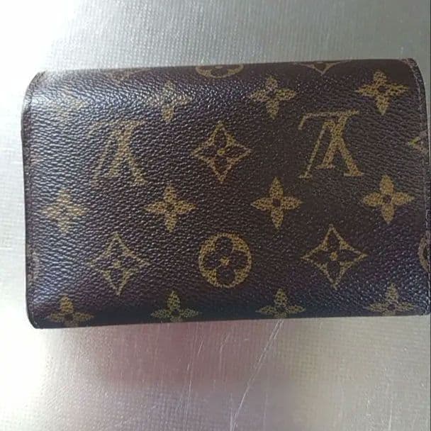 Louis Vuitton 三つ折り財布 モノグラム　修復材付き