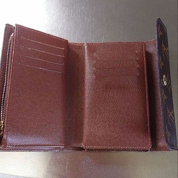 Louis Vuitton 三つ折り財布 モノグラム　修復材付き