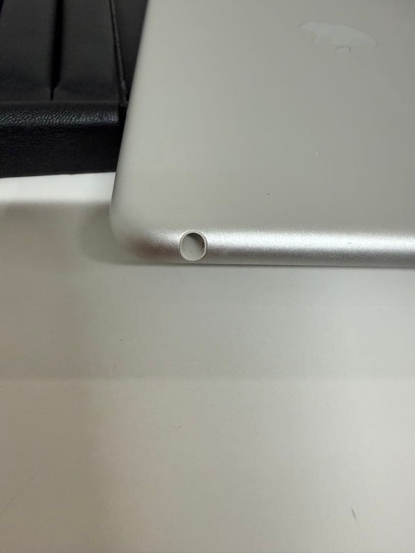 Apple iPad mini4 A1538 128GB スペースグレー