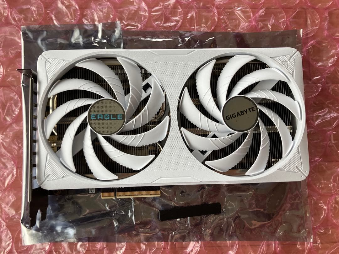 ギガバイト社製GeForce RTX™ 5060Ti 16GB ホワイト