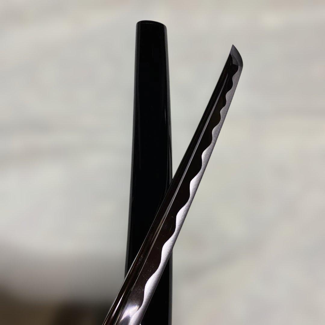 高級本格派居合刀(刀袋付) 黒柄 角丸鉄鍔 黒呂鞘