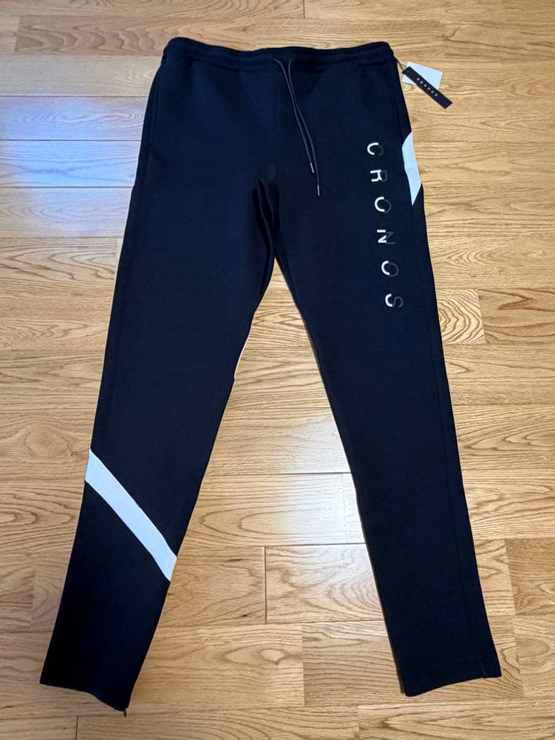 新品！CRONOS ブラック フィットパンツ