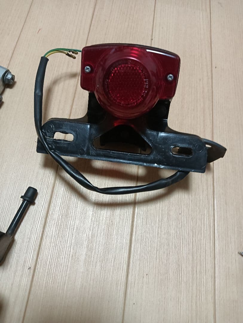 レ*オ様 ホンダ純正　エイプ　モンキー　ズーマー　テールランプ　フェンダー　ハン