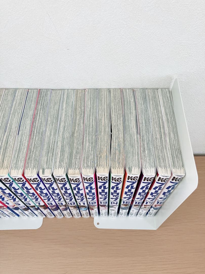 ブルーロック ３７巻全巻セット+キャラクターブック 約半分初版