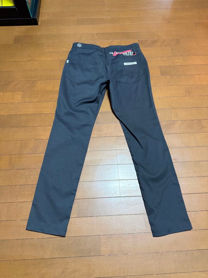PEARLY GATES 超美品ブラック スリムフィットパンツ　サイズ5