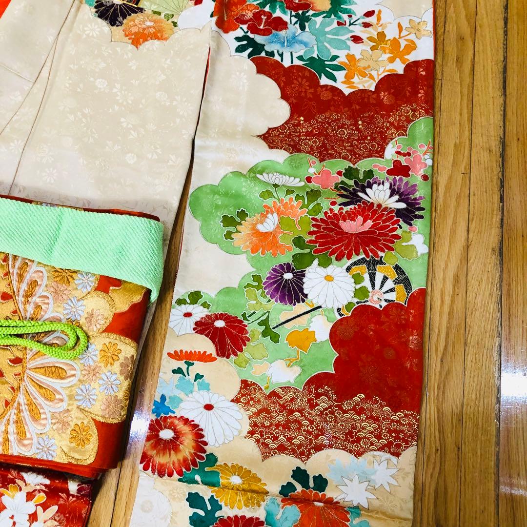 正絹振袖フルセット‼️愛らしいクリーム豪華絢爛菊梅薔薇金糸刺繍見惚れる⭐︎金彩金箔