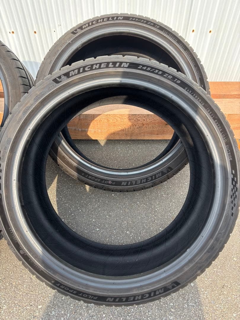 MICHELIN 245/35ZR19 タイヤ 4本セット　2023年製