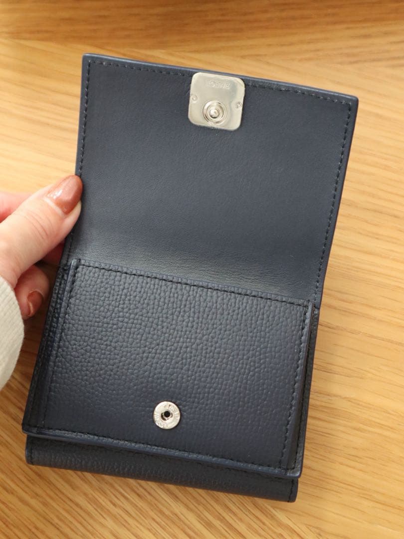 LOEWE ブルー　ネイビー　レザー 三つ折り財布