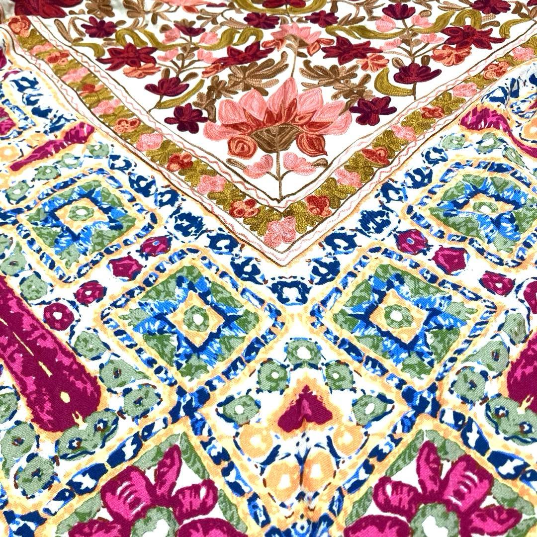 [新品] GRACE CONTINENTAL 大判　プリント　刺繍　ストール