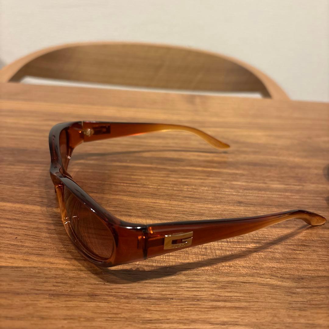 GUCCI ブラウンオーバルサングラス
